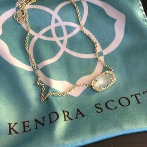 Kendra Scott necklace